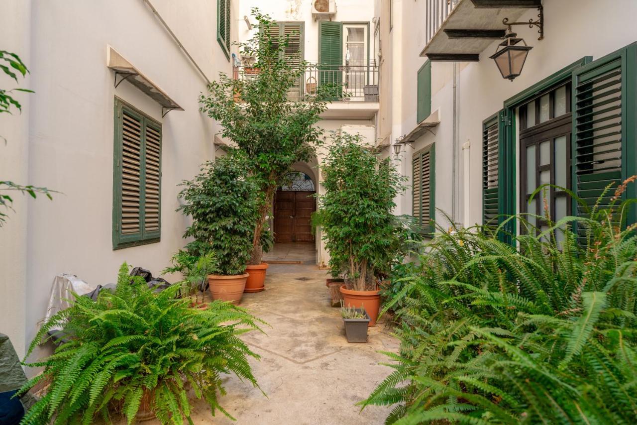 Regina Suite Palermo Exterior foto